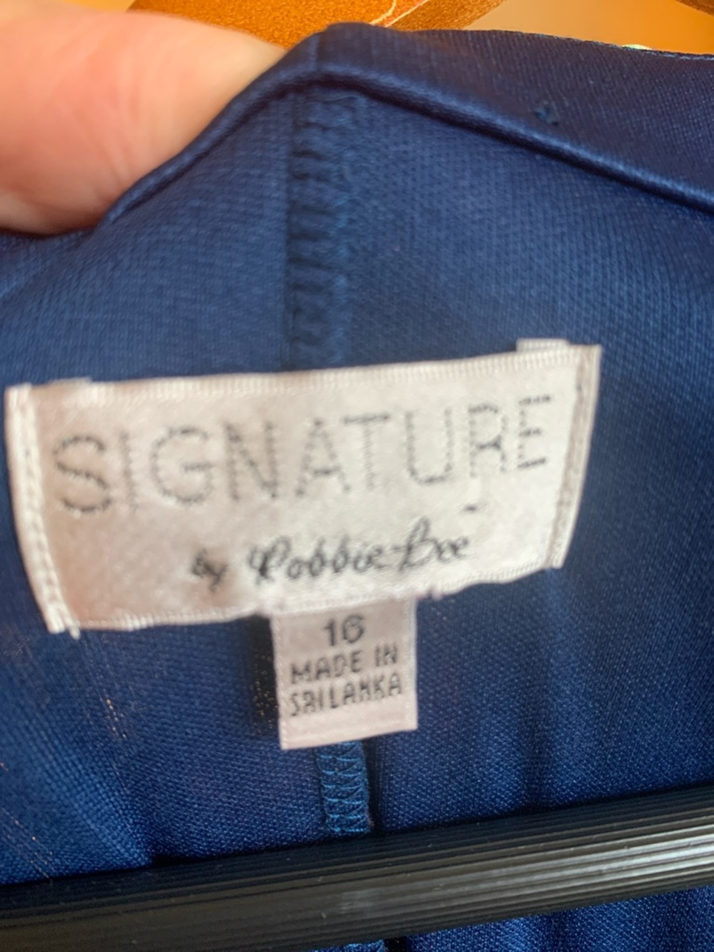 Signature by Robbie Bee Navy Multicolor print Dress - Picture 6 of 6